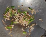A picture of step 2 of Macaroni wali Maggi Noodles.