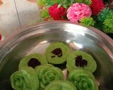 Gambar langkah 4 resipi Apam pandan.