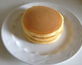 A picture of step 7 of Hawaiian Pancake with Macadamia Nut Sauce.