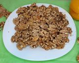 வறுத் காப்சிகம் வாதுமை கொட்டை துளிகள்(Roasted bell pepper walnut spread recipe in tamil) ரெசிபி ஸ்டேப் 3 புகைப்படம்