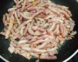 Foto del paso 2 de la receta: Ensalada de brotes tiernos y bacon