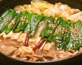 A picture of step 7 of A Hakata Specialty: Soy Sauce Based Motsu Hot Pot.