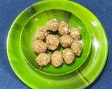 A picture of step 7 of Gond dryfruits laddu.