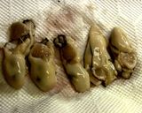 A picture of step 4 of How to Prepare Oysters.