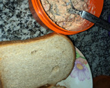 A picture of step 3 of Rava malai toast.