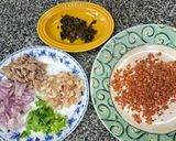 รูปขั้นตอนการทำที่ 4 ของ ลาบหมูก้อนทอดใบชะมวง