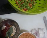 A picture of step 1 of Vermicelli pulav.