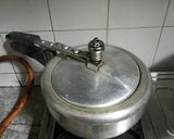A picture of step 10 of Restaurant Style Rajma Masala.