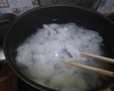 Foto langkah ke 2 dari resep Kwetiaw goreng.
