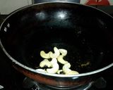 A picture of step 4 of Chicken shahi korma.