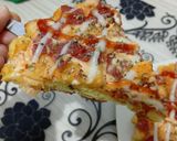 Foto langkah ke 4 dari resep Pizza Roti Tawar Topping Smoked Beef 🍞 🍕.
