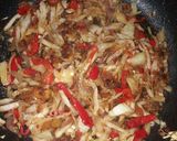 A picture of step 6 of Fried potatoes and cabbage sauces.