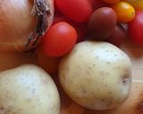 Pas rețetă Ciolan afumat la cuptor cu legume 1 fotografie