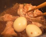 Foto del passaggio 4 della ricetta Piatto filippino: 'Adobo' di pollo brasato