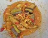 Foto langkah ke 6 dari resep Terong Balado Tumis Bawang Bombay - Level Pedas Sedang.