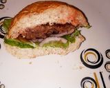 A picture of step 3 of Home made beef burger.