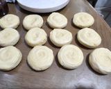 Foto langkah ke 5 dari resep Swirl Donut.