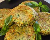 Foto del passaggio 3 della ricetta Pancake di zucchine e provola