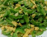 Foto langkah ke 4 dari resep Tumis Pare Telur (Praktis Ekonomis).