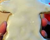A picture of step 7 of Vickys Gingerbread Snowmen & Reindeer, Decorating Idea.
