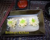 A picture of step 5 of Ramadan Special - Chicken Flower Dumplings.