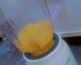 A picture of step 1 of Mango and banana smoothie.
