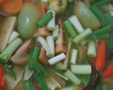 Foto langkah ke 5 dari resep Asem-Asem Ayam.