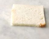 A picture of step 2 of Pin wheel bread sandwich.