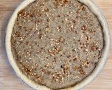 Une image de l'étape 6 de TARTE NOISETTES, CHOCOLAT AU LAIT & CARAMEL.