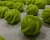صورة لخطوة 1 من وصفة معمول العيد الملون بألوان زاهيه 😋