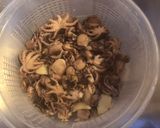 Foto del paso 5 de la receta: Mis pulpitos al ajillo con arroz al vermouth