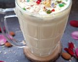 स्ट्रीट स्टाईल बदाम मिल्कशेक (Street style badam milkshake recipe in marathi) रेसिपी स्टेप 8 फोटो 