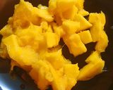 Foto del paso 1 de la receta: Salsa de mango 🥭
