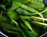 A picture of step 3 of Ramps Stir-Fried with Mayonnaise and Ponzu.