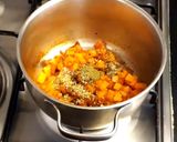 A picture of step 5 of Red Lentil Soup.
