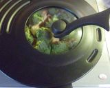 A picture of step 5 of Chinese Stir-Fried Chicken and Broccoli with Mayonnaise.
