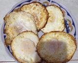Foto langkah ke 1 dari resep Telor Ceplok Manis.
