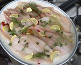 Une image de l'étape 8 de Filets d'églefin aux poivrons bicolores, ail, citron et herbes du jardin.