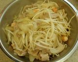 A picture of step 7 of Vietnamese Okonomiyaki - Bánh Xèo.