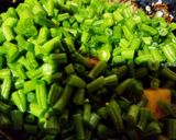 A picture of step 4 of French beans aloo ki sabzi.