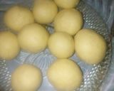 Foto langkah ke 2 dari resep Bola-bola Tape Coklat.