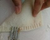 Foto langkah ke 8 dari resep Roti goreng isi daging.