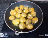 A picture of step 3 of Baby potato and cornflour fry.