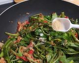 Foto langkah ke 4 dari resep Tumis Kangkung Tempe.
