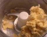 A picture of step 5 of Easy Chocolate Scones.