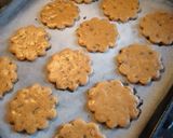 Foto del paso 4 de la receta: Galletitas semi integrales de nuez y chocolate
