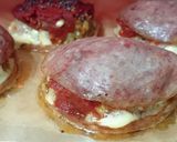 A picture of step 3 of Cheesy Tomato Mustard Ham Burger.