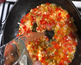 Foto del paso 6 de la receta: Bacalao y merluza con tomate ensayando para Semana Santa