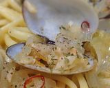 A picture of step 18 of Soup-Style Clam Vongole.