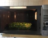 A picture of step 2 of Spaghetti with Bell Peppers.